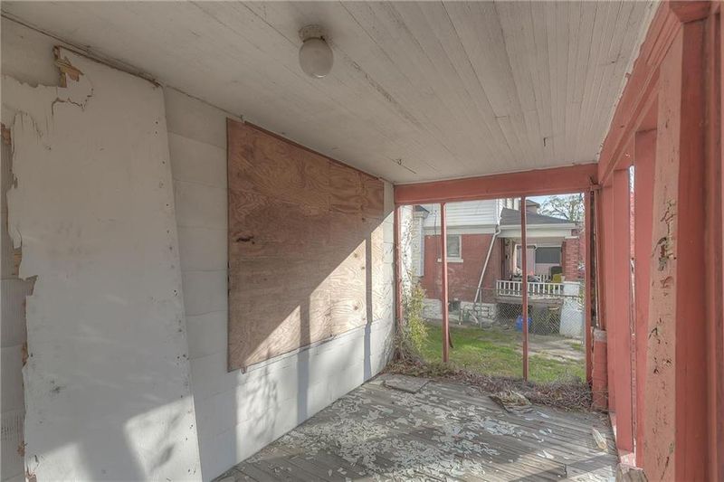 3005 Olive St, Kansas City, MO 64109