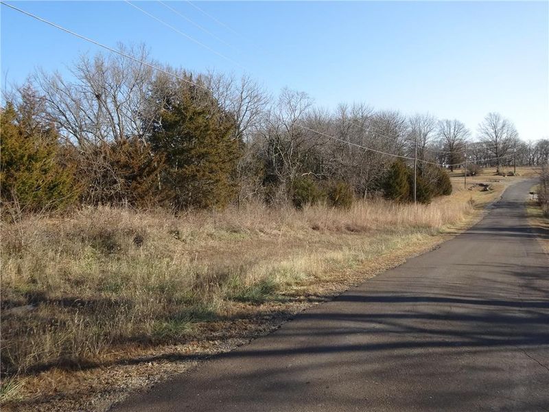 00000 Kimberly Dr, Ozawkie, KS 66070