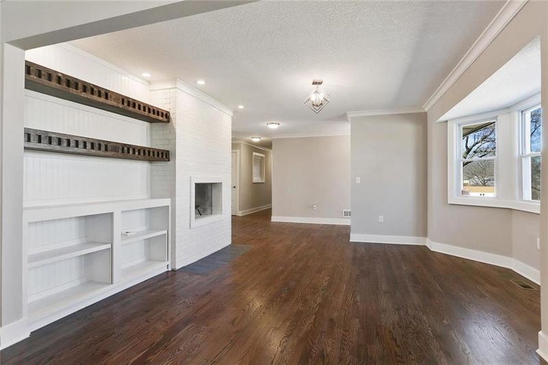 609 W 96th St, Kansas City, MO 64114