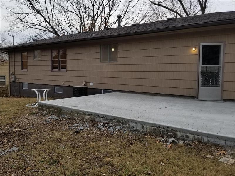 200 E 127th St, Kansas City, MO 64145