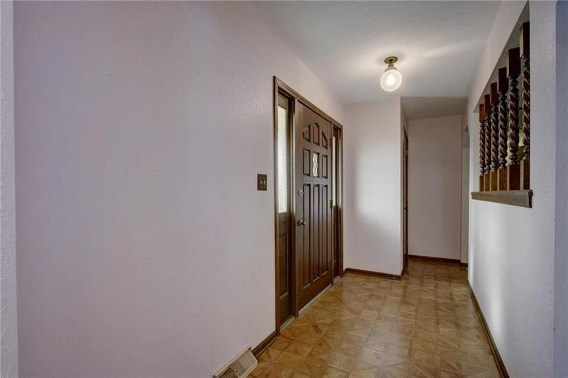 6202 Trott Rd, Belton, MO 64012