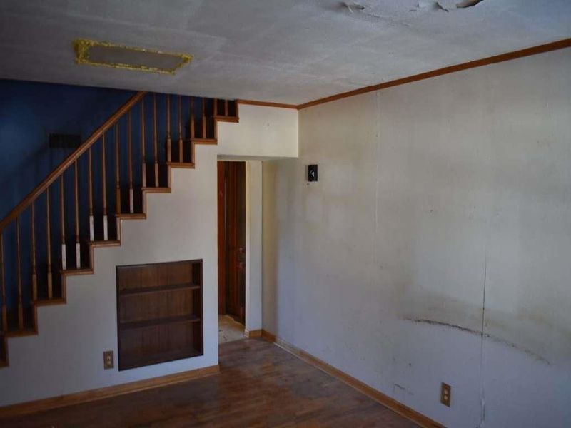 4209 Waverly St, Kansas City, KS 66104