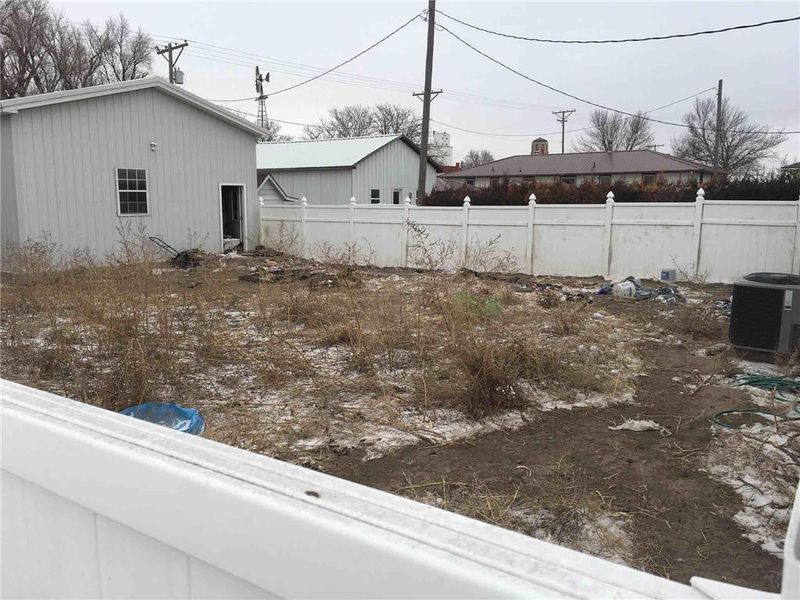 341 Ash St, Other, KS 67737