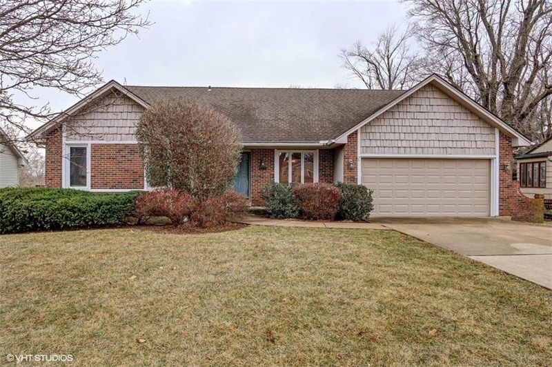 615 E 107th Ter, Kansas City, MO 64131