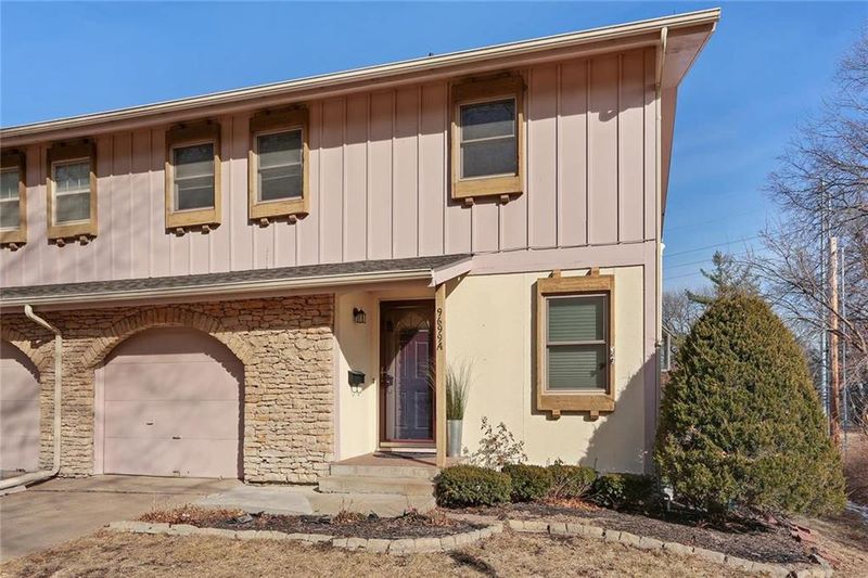 9699 Wedd Dr #A, Overland Park, KS 66212