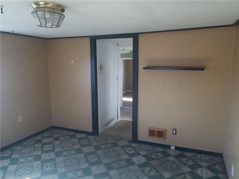 421 Prospect Ave, Kansas City, MO 64124