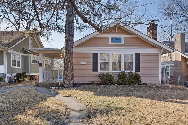 605 E 61st St, Kansas City, MO 64110