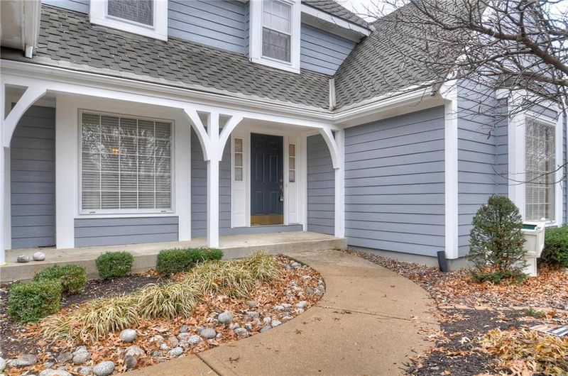 10903 W 124th St, Overland Park, KS 66213