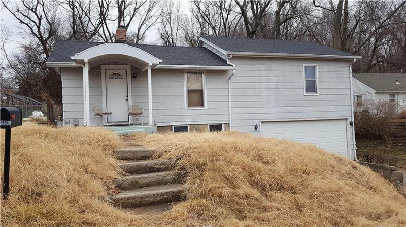 2915 NE Jaudon St, Avondale, MO 64117