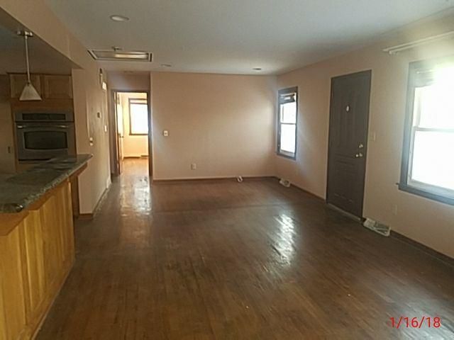5601 Cambridge Ave, Kansas City, MO 64129