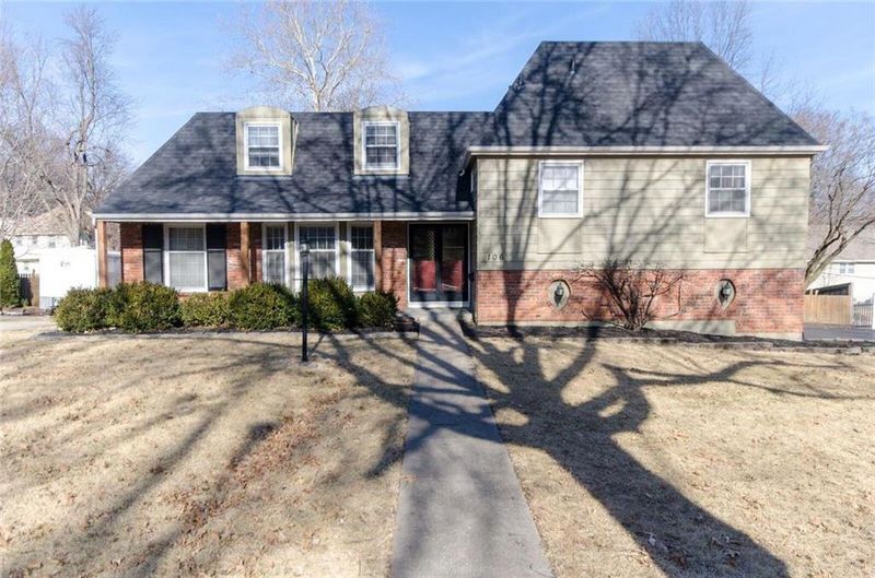 106 E 117 Ter, Kansas City, MO 64114