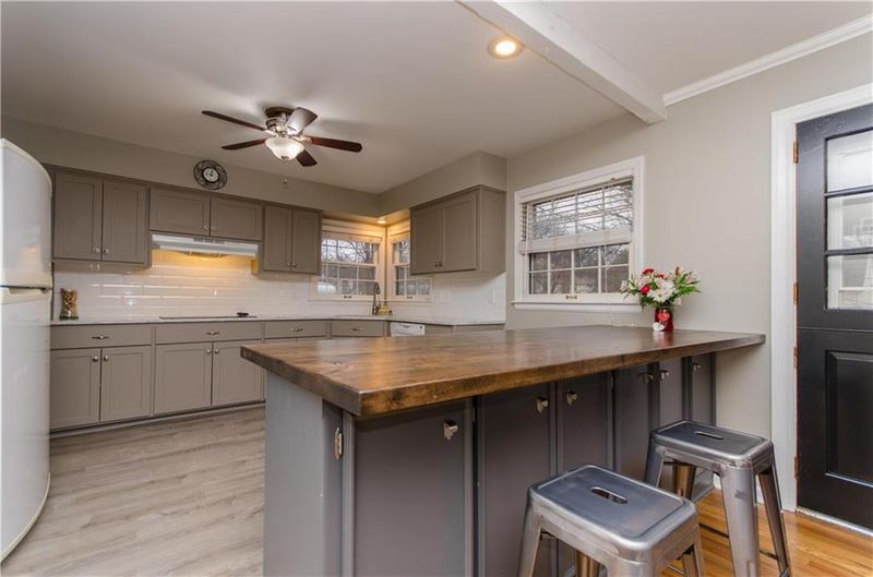 106 E 117 Ter, Kansas City, MO 64114