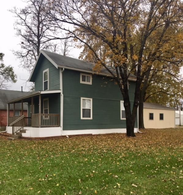 104 S Oak St, Ottawa, KS 66067