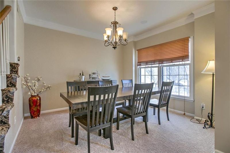 11612 Summit St, Kansas City, MO 64114