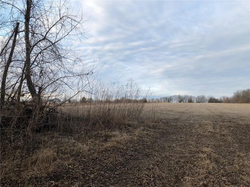 E Old Pink Hill Rd, Oak Grove, MO 64075