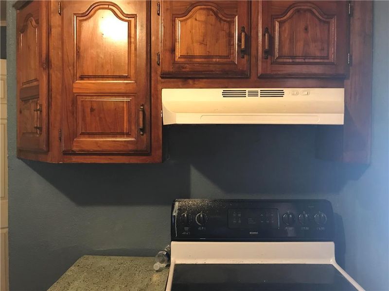 5707 Chestnut Ave, Kansas City, MO 64130