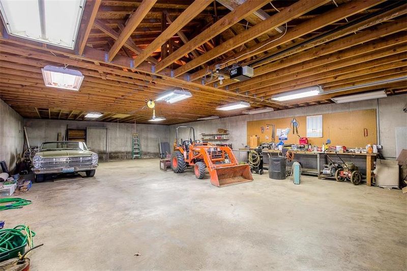 15004 E 51st St, Kansas City, MO 64136