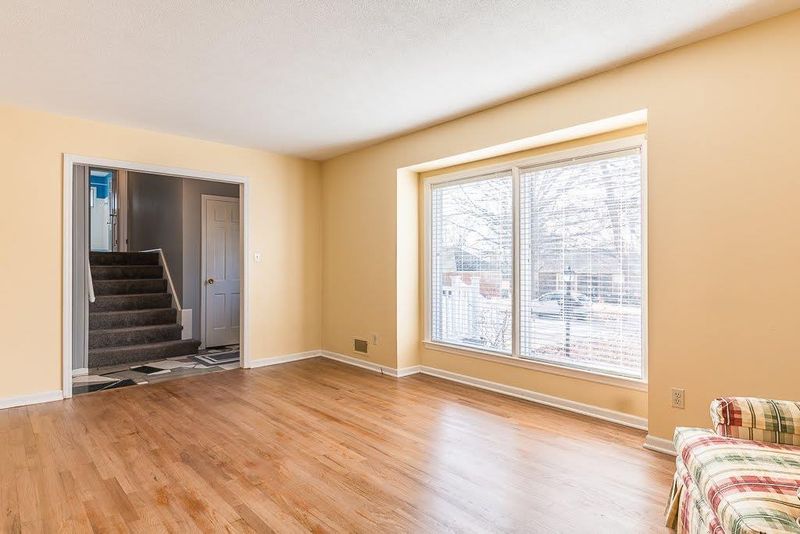 4729 Harvard Ave, Kansas City, MO 64133