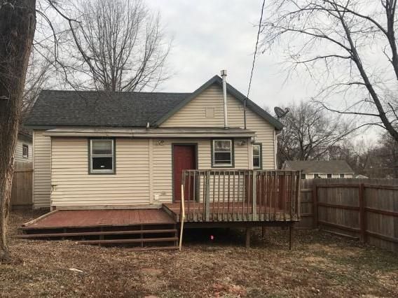 747 Chestnut St, Leavenworth, KS 66048