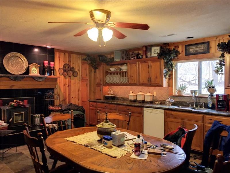 2614 S Buckner Tarsney Rd, Grain Valley, MO 64029