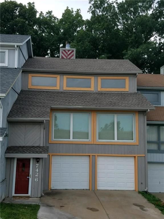 7426 Tauromee Ave, Kansas City, KS 66112