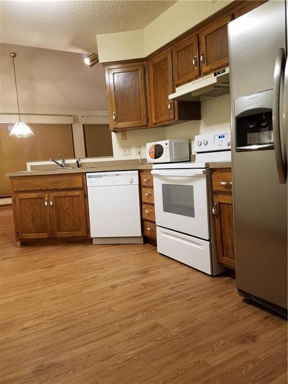 7426 Tauromee Ave, Kansas City, KS 66112