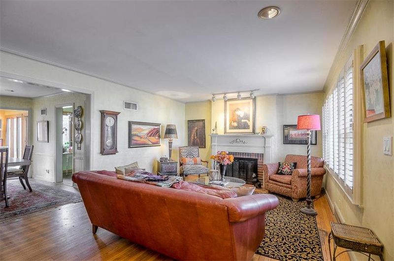 605 E 69th Ter, Kansas City, MO 64131
