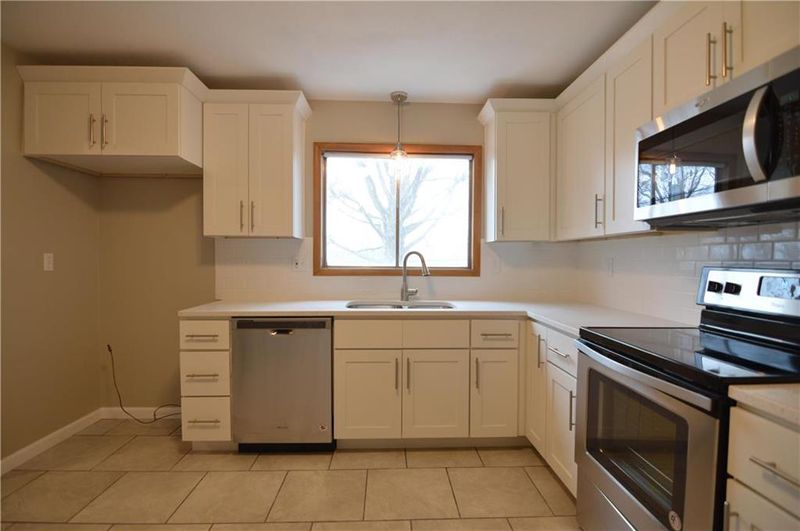8303 E 106 Ter, Kansas City, MO 64134