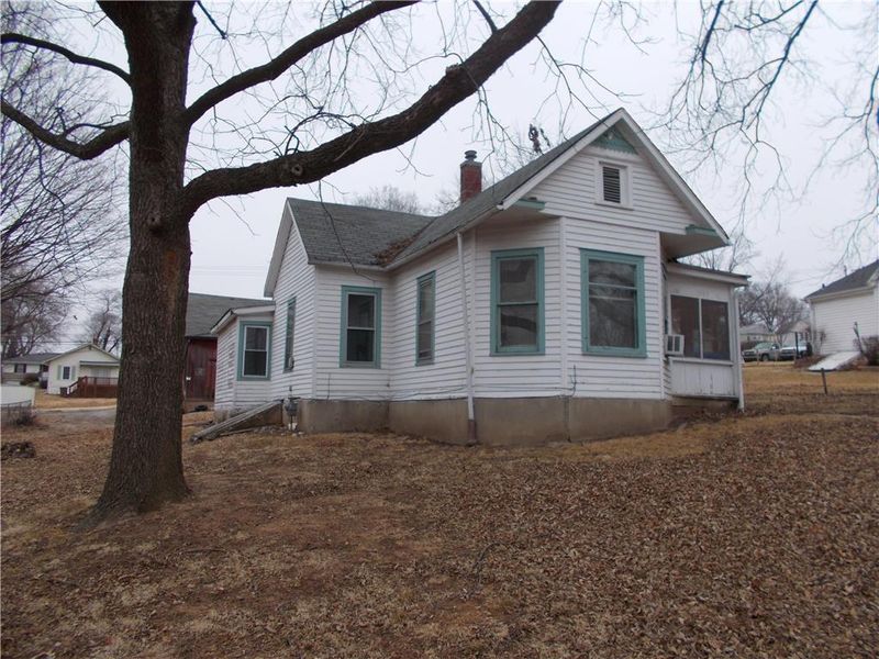 1509 Santa Fe St, Atchison, KS 66002