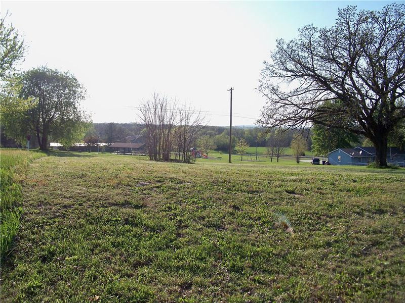 0000 Sioux Dr, Ozawkie, KS 66070