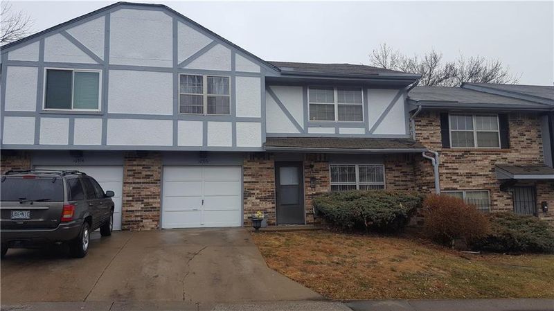 10516 E 41st St, Kansas City, MO 64133