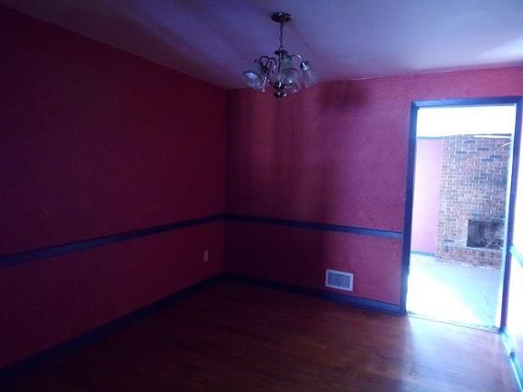 4263 E 62nd St, Kansas City, MO 64130