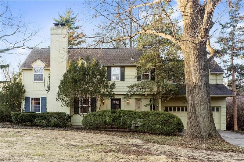 1007 W 65th St, Kansas City, MO 64114