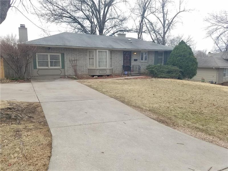 5901 E 97th Ter, Kansas City, MO 64134