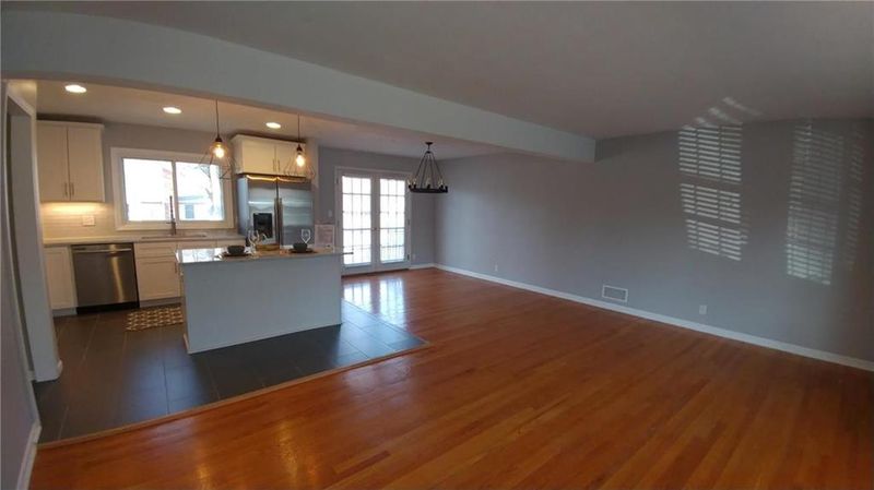 8946 Conser Dr, Overland Park, KS 66212