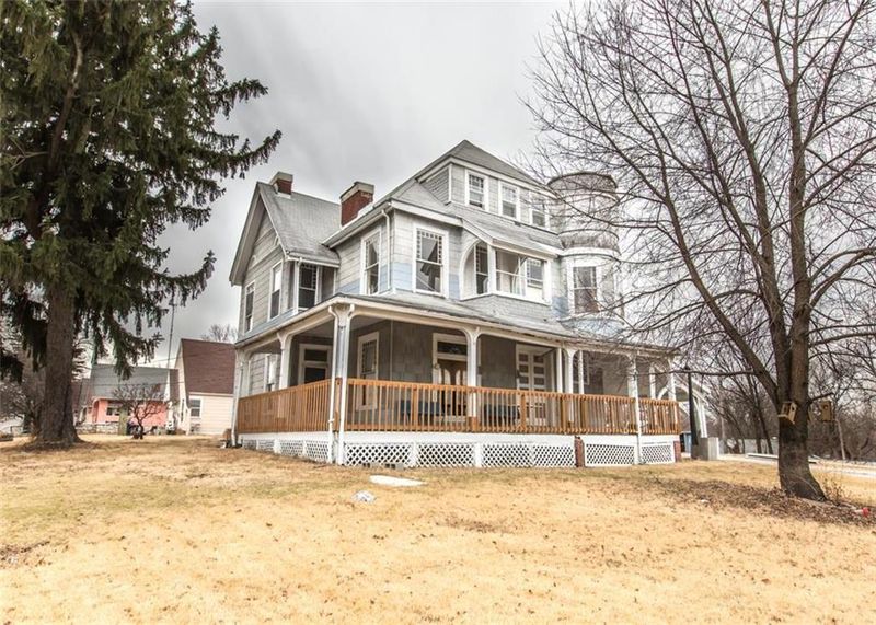 5959 E 12th St, Kansas City, MO 64126