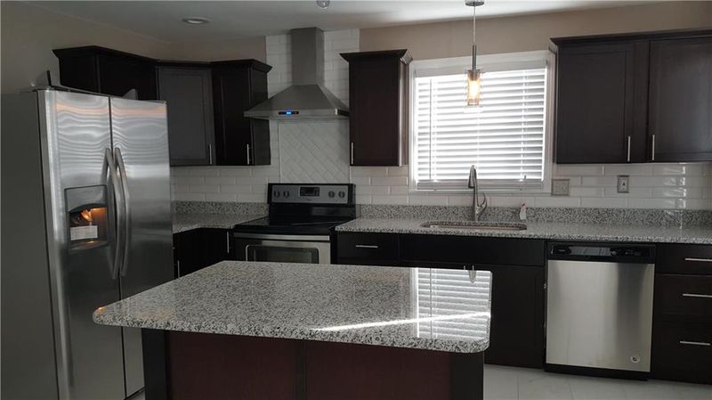 3126 Brooklyn Ave, Kansas City, MO 64109