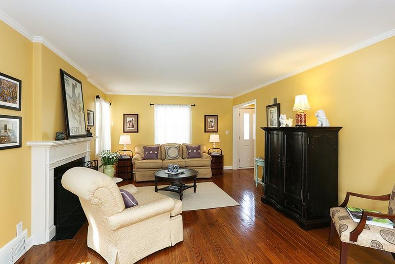 621 E 66 Ter, Kansas City, MO 64131