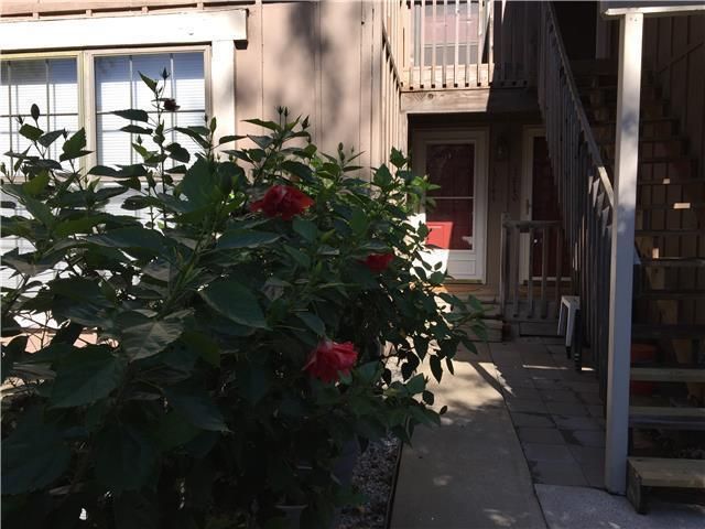 12754 W 110th Ter, Overland Park, KS 66210