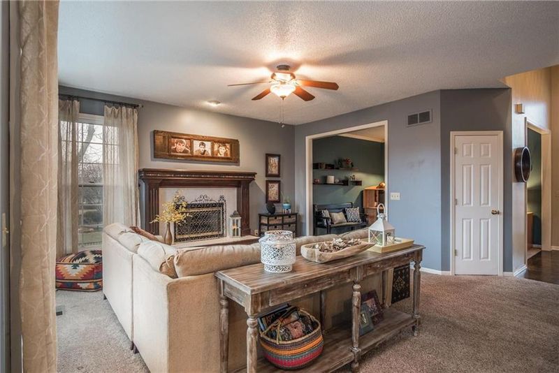 15838 Maple St, Overland Park, KS 66223