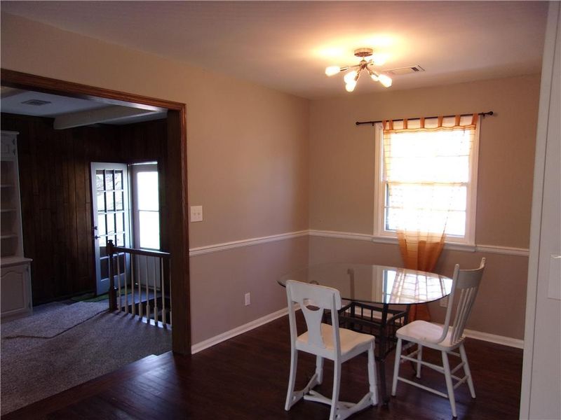 8 E 127th Ter, Kansas City, MO 64145