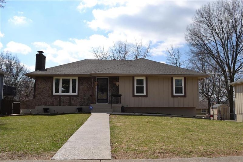 12301 E 57th Ter, Kansas City, MO 64133