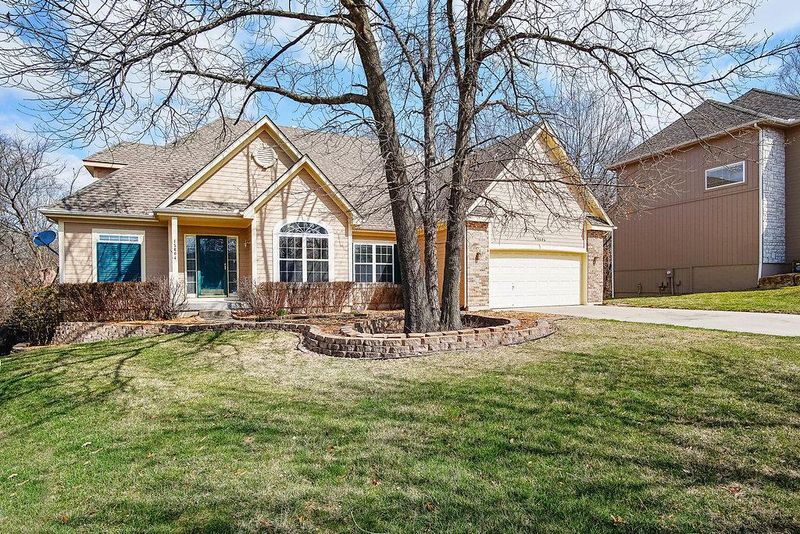 15604 E 76th St, Kansas City, MO 64139