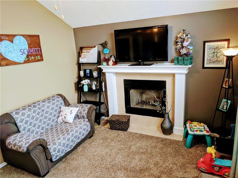 701 NW Whitney Dr, Grain Valley, MO 64029