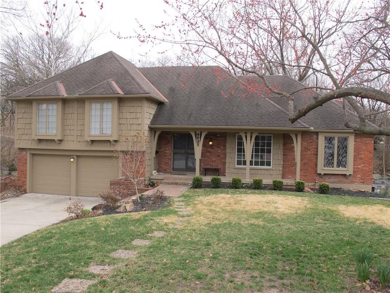 4931 W 100th Ter, Overland Park, KS 66207