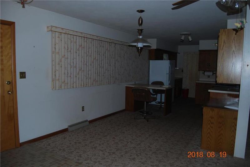 713 Main St, Pleasanton, KS 66075
