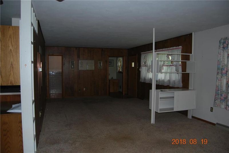 713 Main St, Pleasanton, KS 66075