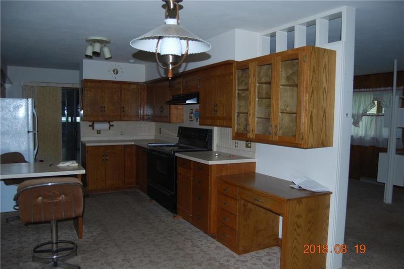 713 Main St, Pleasanton, KS 66075