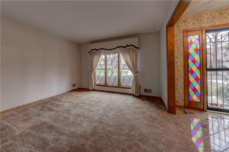 8209 W 100 Ter, Overland Park, KS 66212