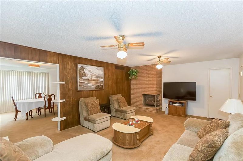 7420 E 57th St, Kansas City, MO 64129